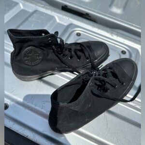 Hightop converse shoes